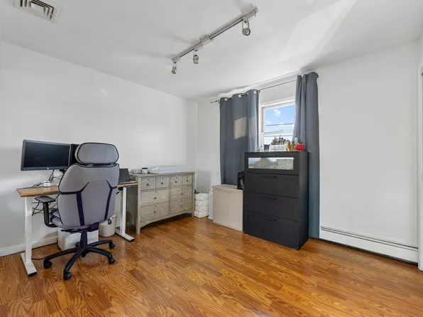 159 Seneca Avenue image 18 of 34