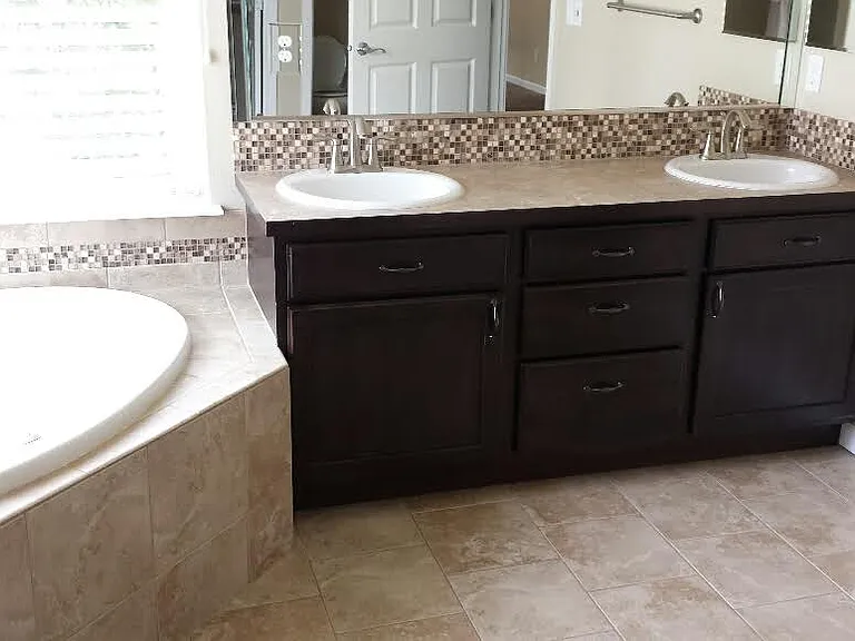 3905 Amelia Ct NE — Photo 4