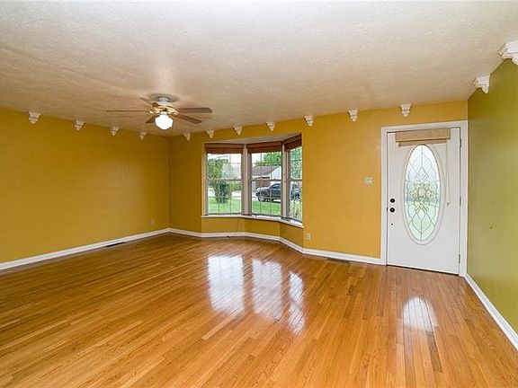 3rd image of 261 Woodall Ave