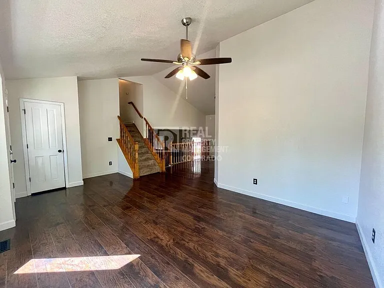 3710 Hickory Hill Dr — Photo 4