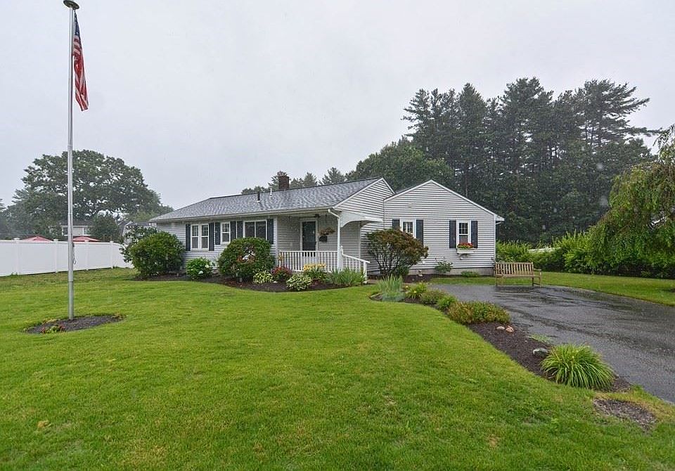 1st image of 4 Bellingham St