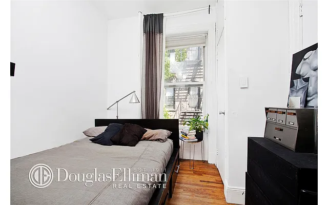 Rented by Douglas Elliman | media 27