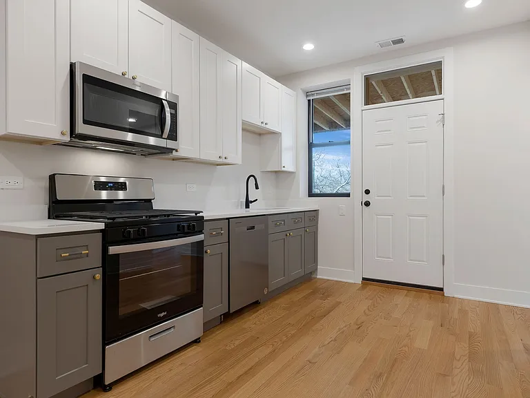 6446 N Bosworth Ave #1 — Photo 16