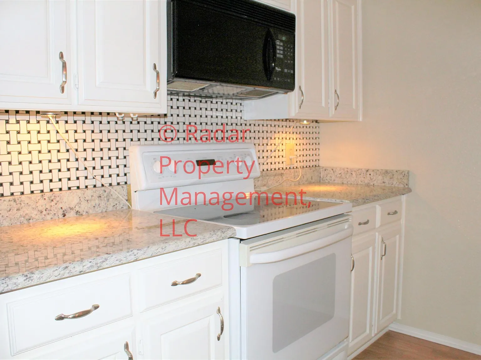 6510 Lago Vista Dr — Photo 4