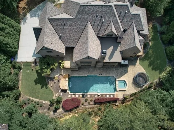 1003 Little Darby Ln, Suwanee, GA 30024