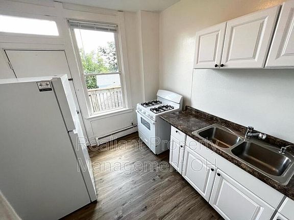 4th image of 2501 Highland Ave APT 4