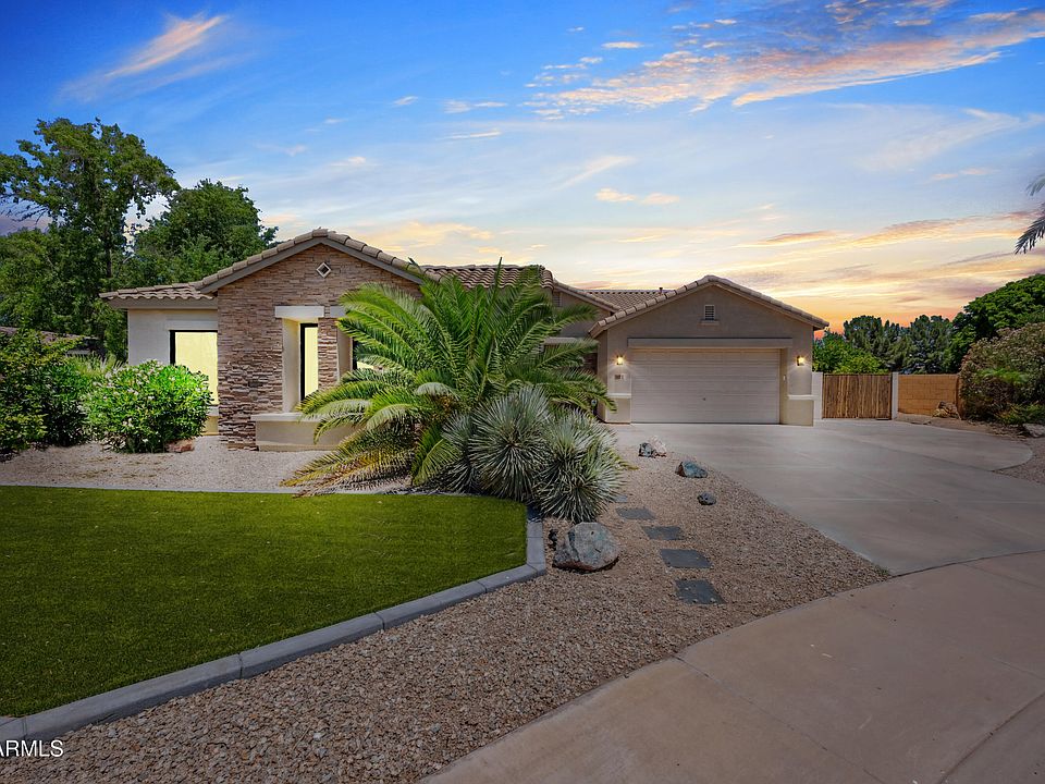 1st image of 422 E KAIBAB Place