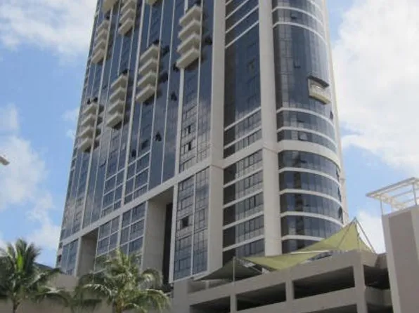 600 Queen St APT 3505, Honolulu, HI 96813