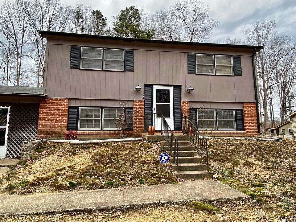 1st image of 607 Rosemary Ln