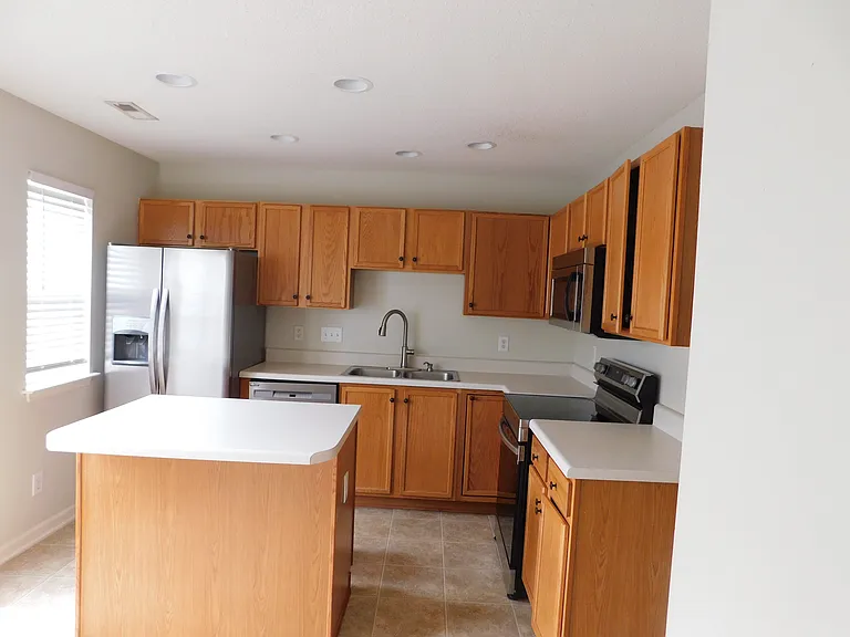 1147 Oak Blossom Way #1147 — Photo 12