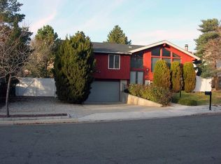 2441 Cliff Swallow Dr, Sandy, UT 84093