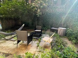 195 E 2nd St #4, New York, NY 10009
