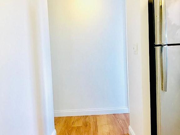 2nd image of 747 10th Ave APT 13E