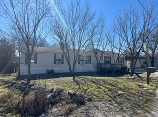 131 Anderson St, Hico, TX 76457