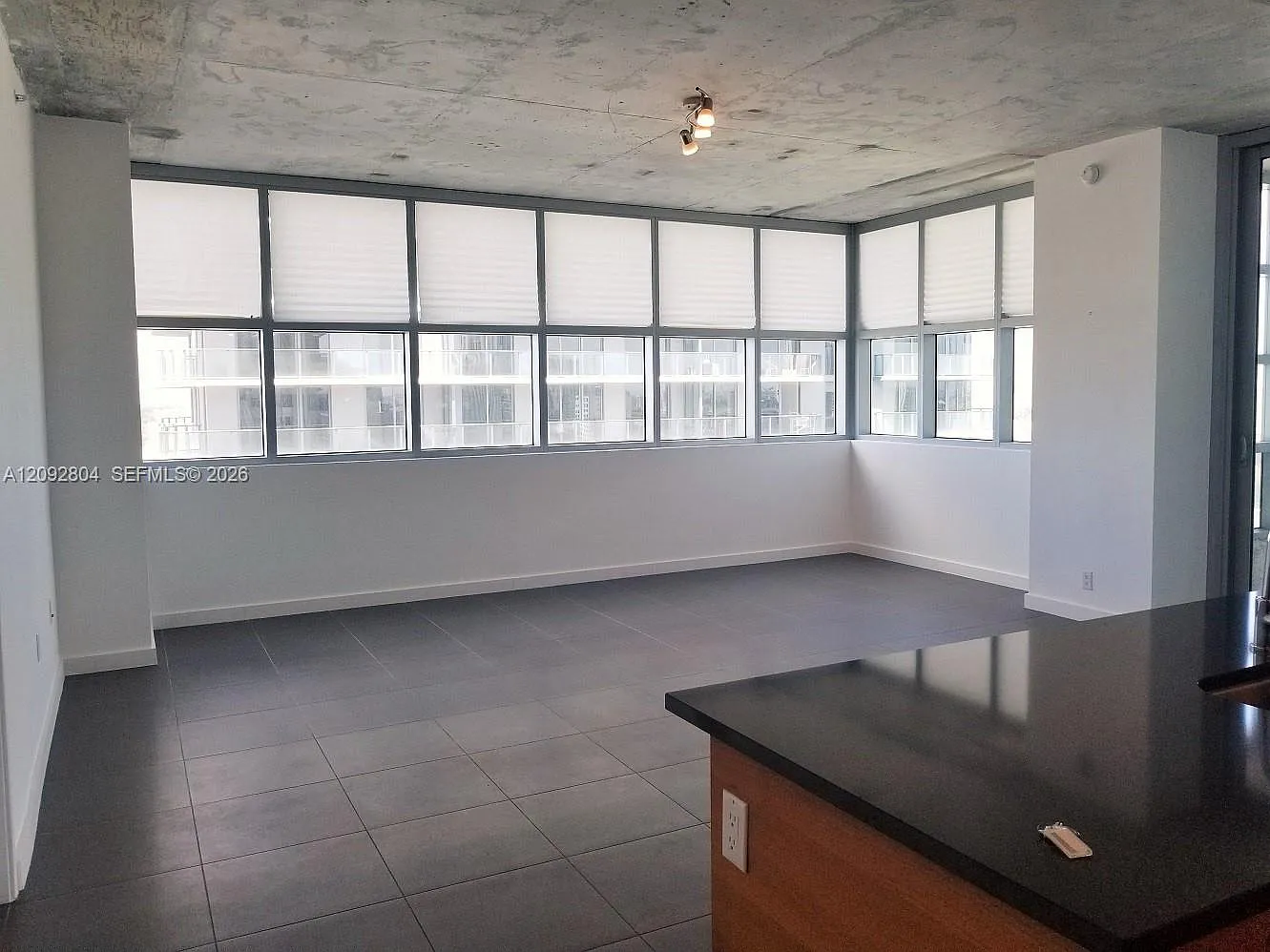 Four Midtown Miami Condo — Photo 2