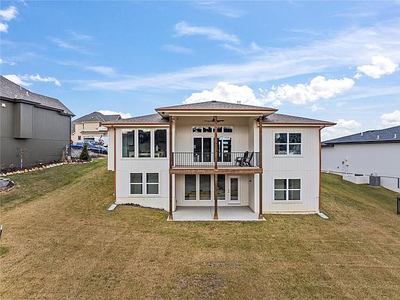 2nd image of 8033 Payne St