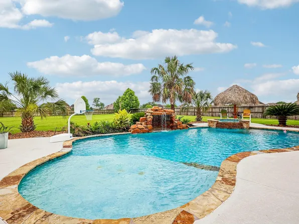 4410 Clearwater Rd, Baytown, TX 77523