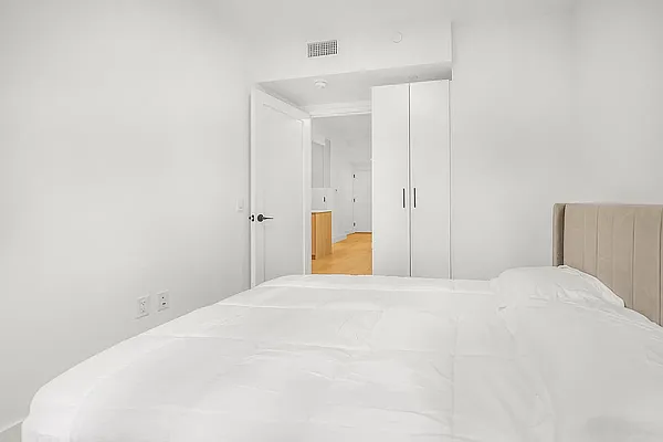 Rented by Highline Residential | media 39