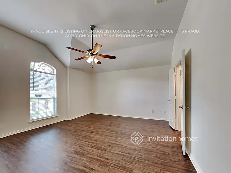 8010 Munich Dr — Photo 8
