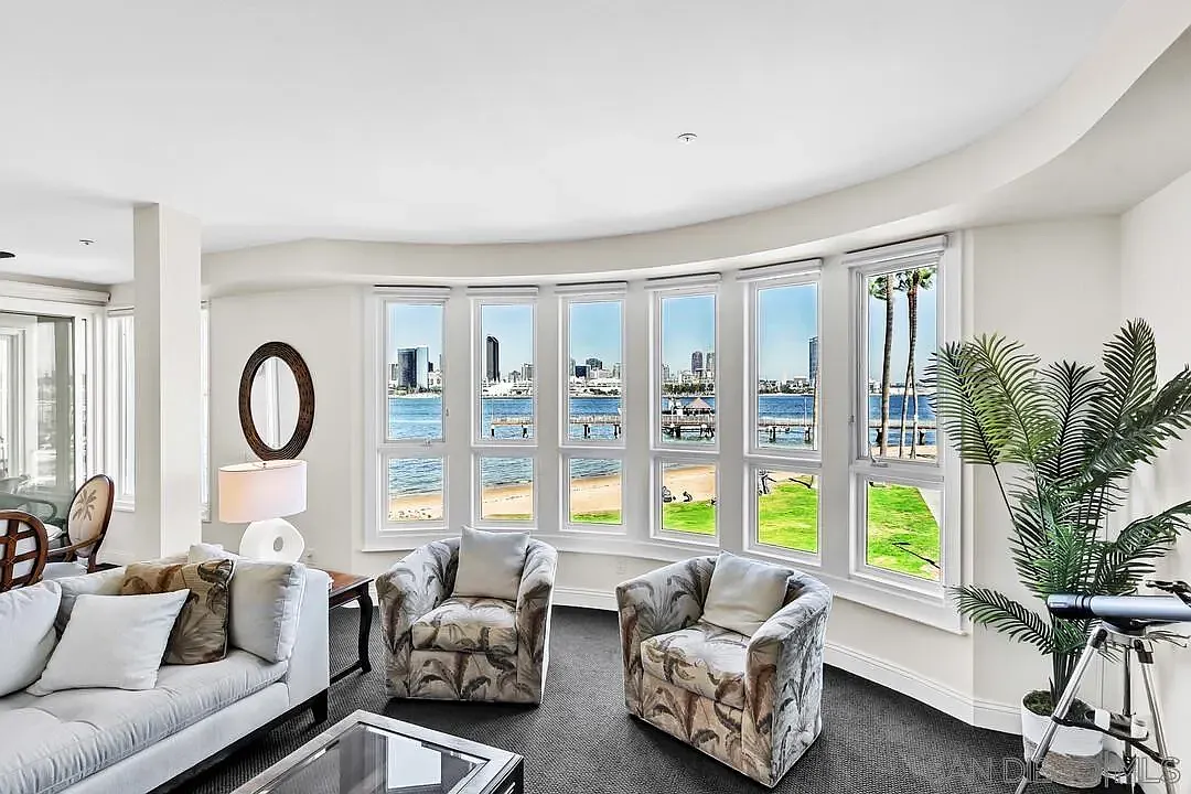 2 bed, 2.5 bath, 1800 sqft, $14,500 — Photo 3