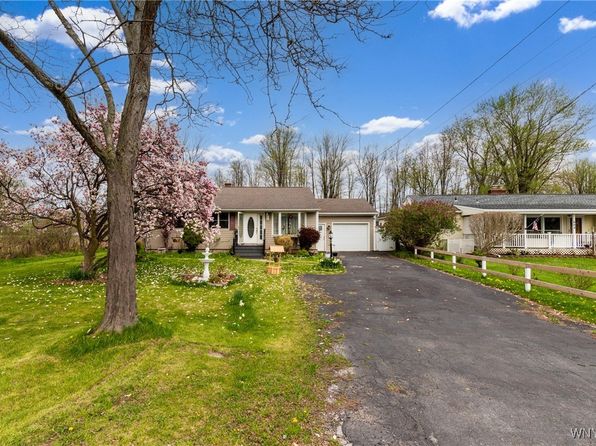 676 N Ellicott Creek Rd, Amherst, NY 14228