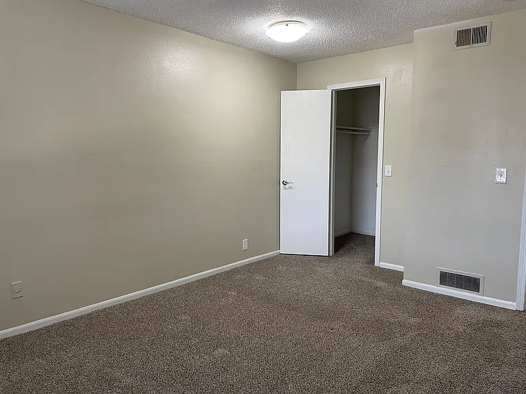 5939 Outlook St — Photo 14