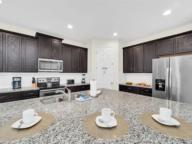 9009 Egret Mills Ter — Photo 12