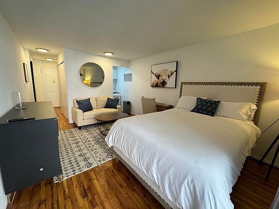 2nd image of 328 W 11th St APT 2C