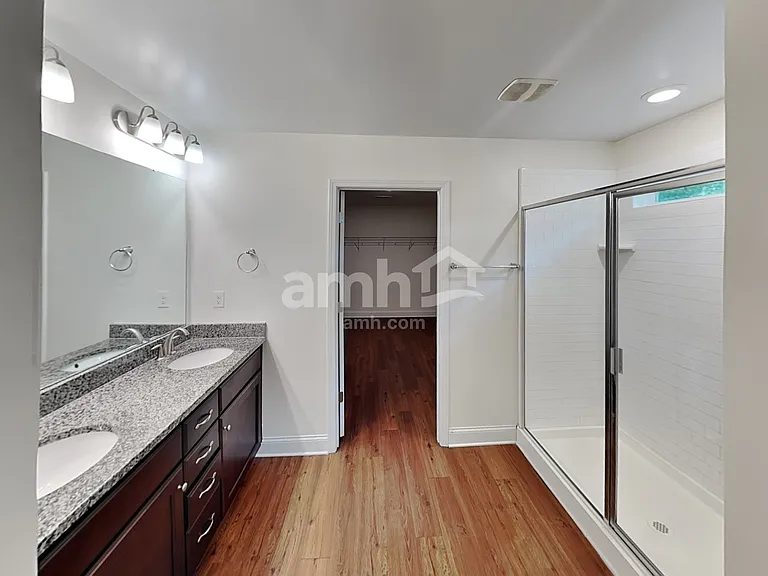 3021 Greenmont Cir — Photo 11