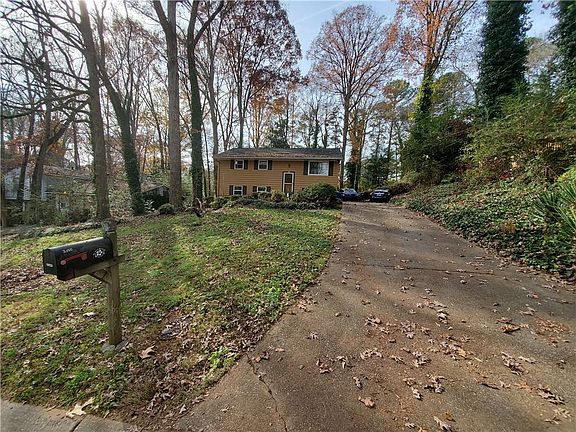 2nd image of 3960 Spanish Oak Dr