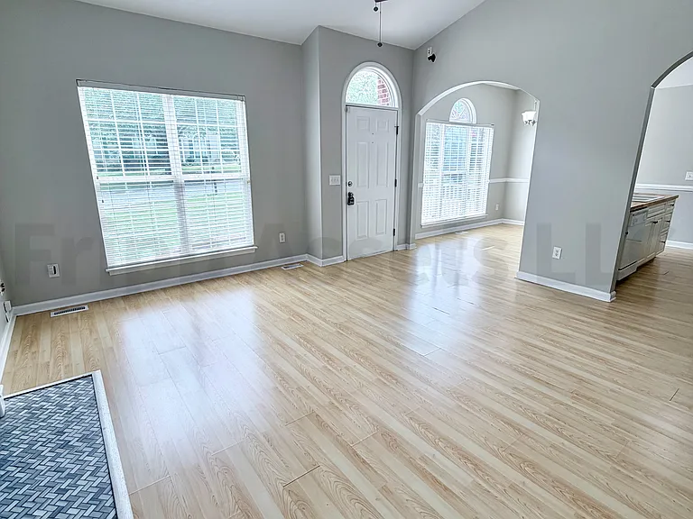 415 Caddis Creek Rd — Photo 5