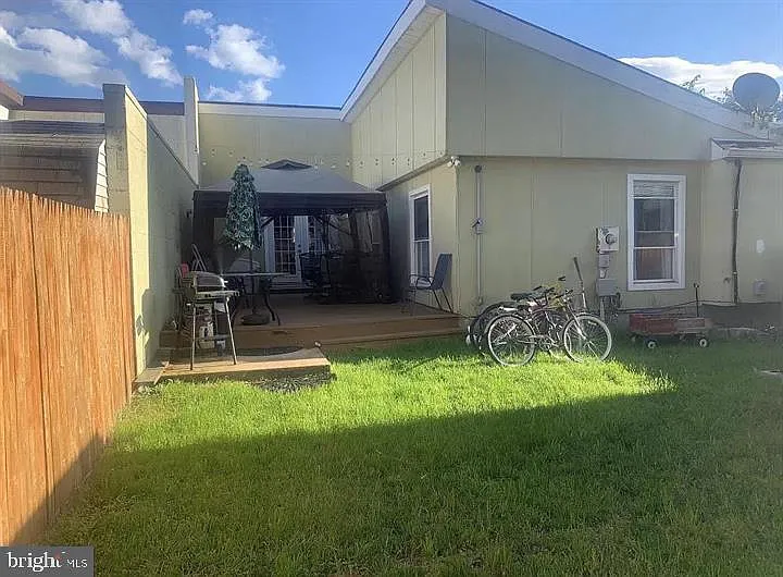 14704 Wycombe St — Photo 14