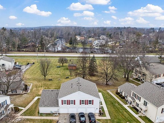 2nd image of 2922 MEADOWBROOK