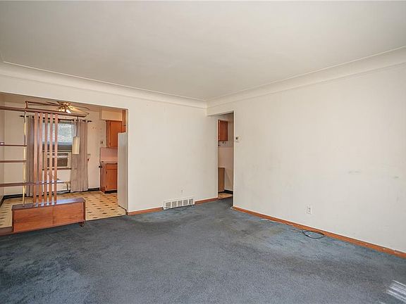 4th image of 19213 Mayfair Ln