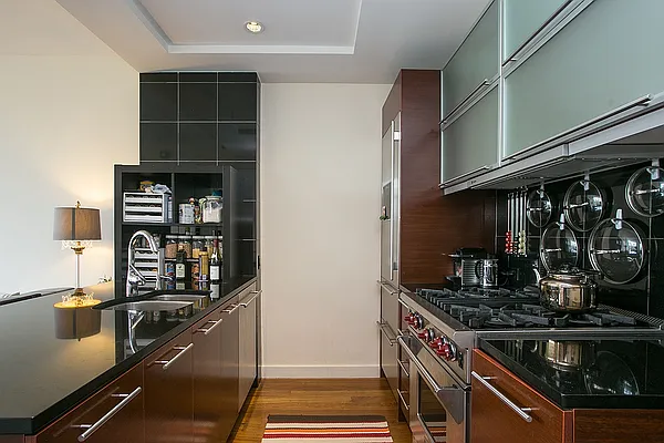 Sold by MNS | media 23