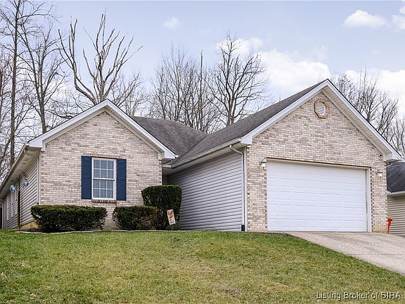 2nd image of 808 Twin Oaks Drive