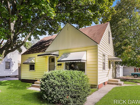 2nd image of 2958 Chiswick Ave SW