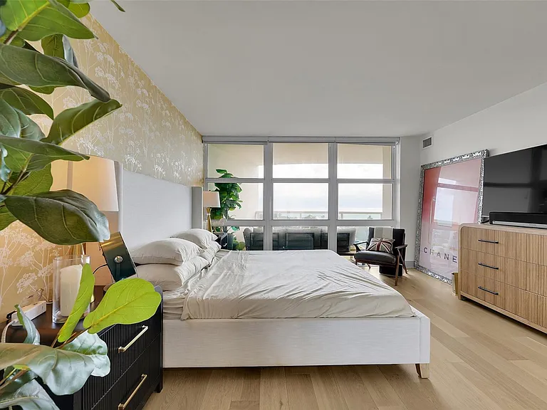 2841 N Ocean Blvd #1004 — Photo 14