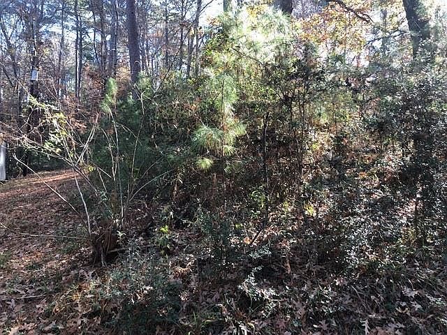 1st image of 300 Knollwood Dr