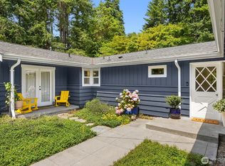10430 NE Cascade Avenue, Bainbridge Island, WA 98110