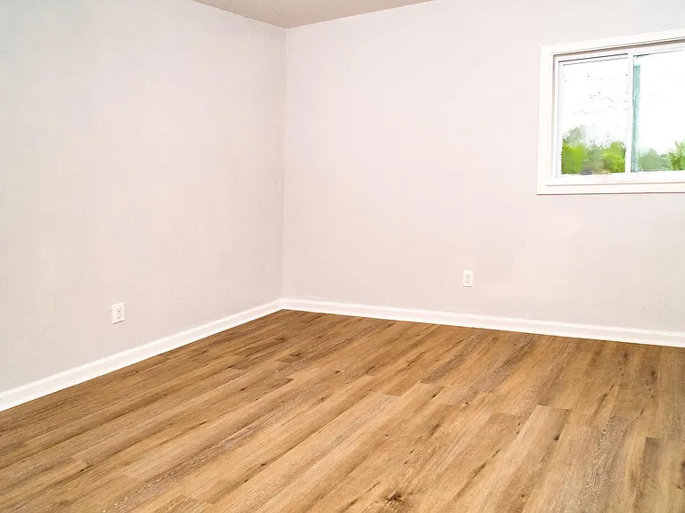 3825 Crane Dr NE — Photo 6