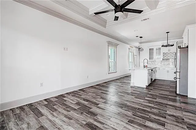 3 bed, 2.0 bath, 1490 sqft, $2,450 — Photo 3