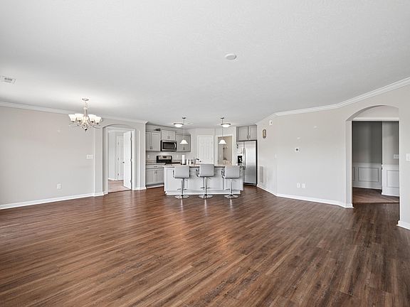 4th image of 848 Yorkshire Dr