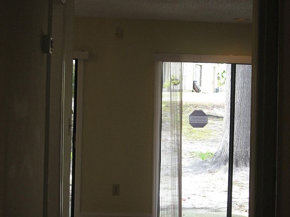 2nd image of 121 Lionsgate Dr