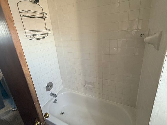 3rd image of 2308 Caniff St APT 3