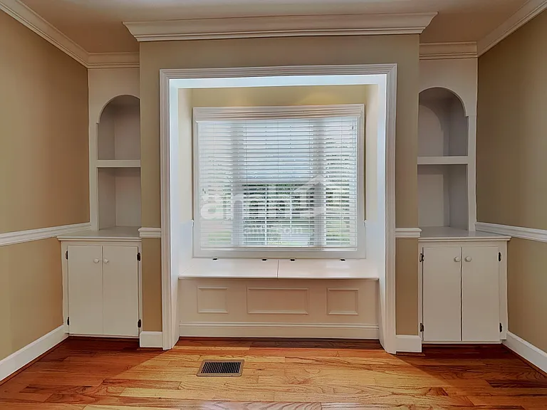 5009 Alpha Terrace Ln — Photo 8