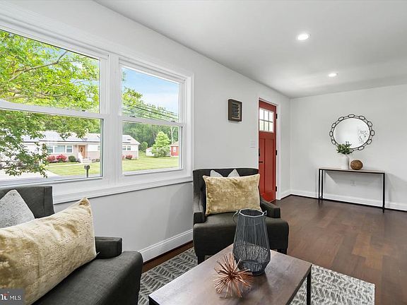 4th image of 2300 Ruth Ave
