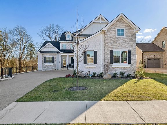 2nd image of 1136 Willow Springs Dr
