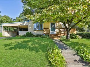 17 Sunnyside Dr, Shelton, CT 06484