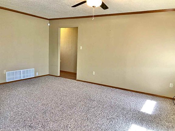 3rd image of 6406 SW Atterbury Dr